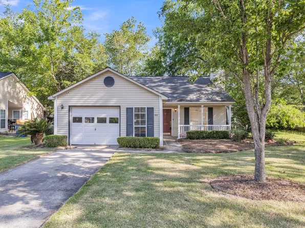 153 Corsair St, Summerville, SC 29483