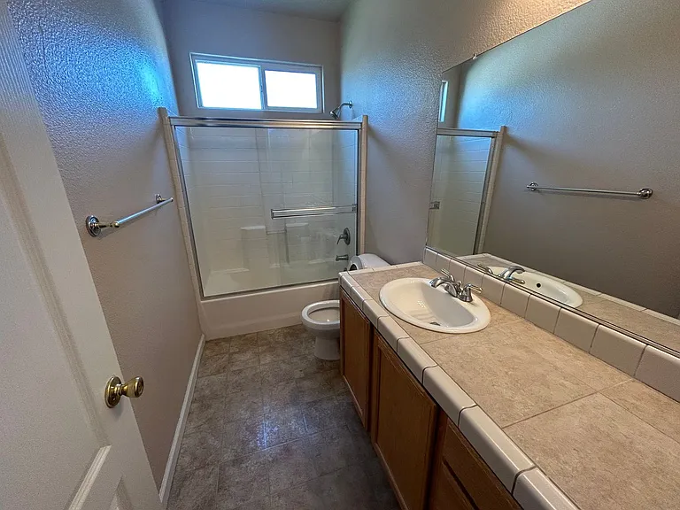 3716 E Vassar Ct — Photo 18