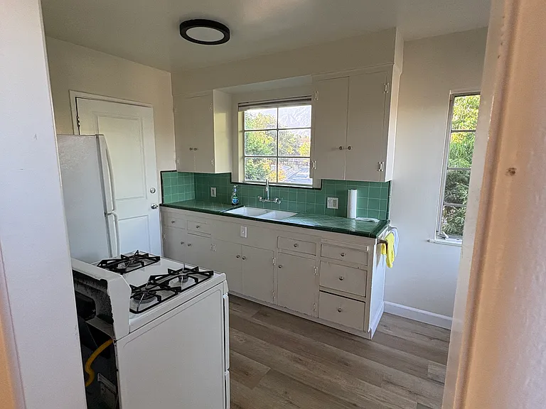 605 N Santa Anita Ave #D — Photo 13