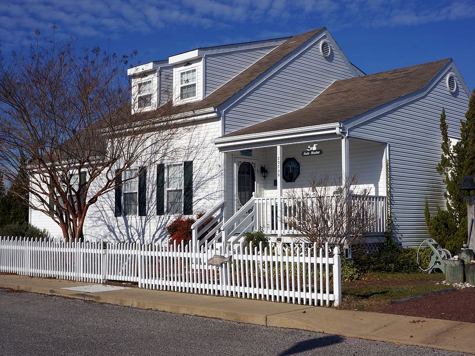 1st image of 33759 N Hampton Cir