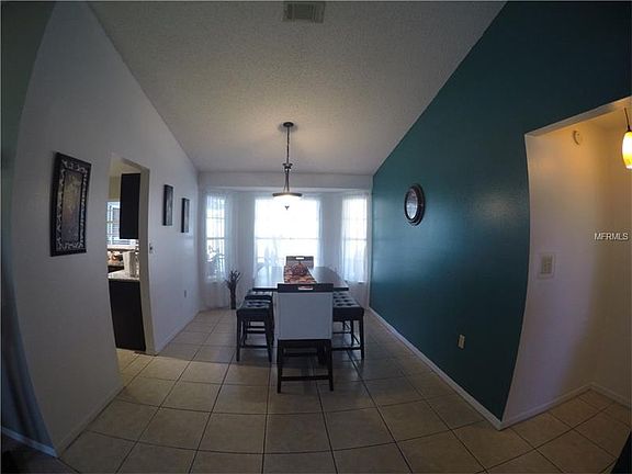4th image of 318 Drake Elm Dr