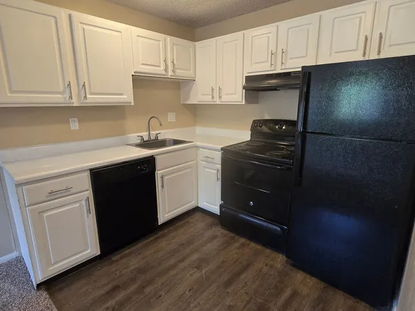 Park Ridge Apartments, 2602 W Serendipity Cir #204, Colorado Springs, CO 80917