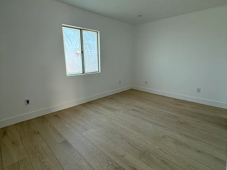3220 W 132nd St — Photo 18