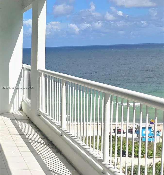 9341 Collins Ave #903