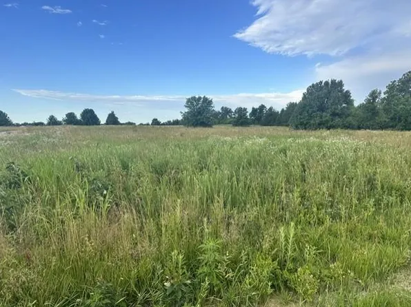 17 S 1244th Rd, Nevada, MO 64772