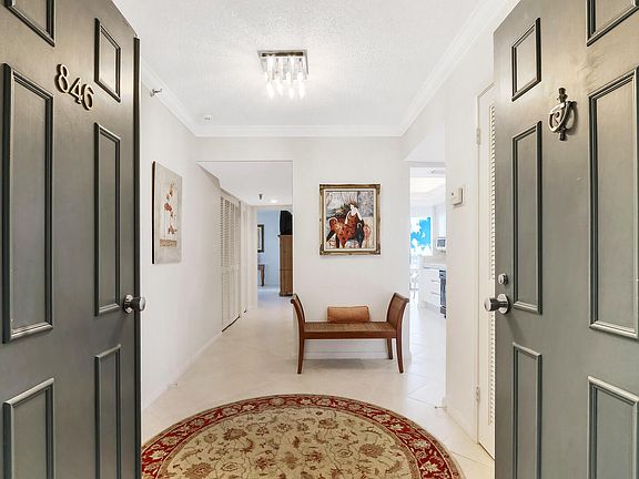 3rd image of 115 Lakeshore Dr APT 846