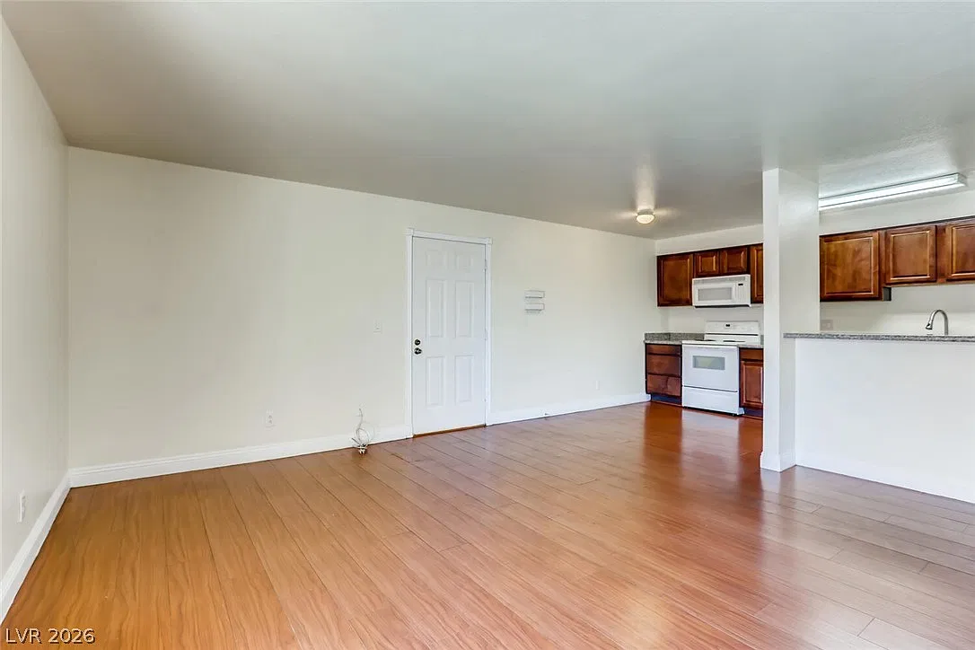 5229 Indian River Dr — Photo 4