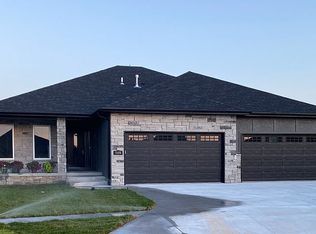 7125 Swiss Alps Ct, Lincoln, NE 68516