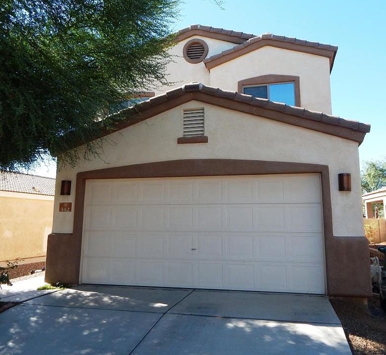 1st image of 142 E Calle Puente Lindo