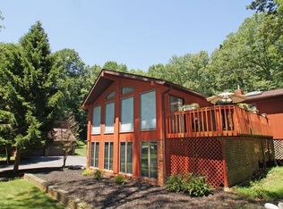 205 Pequest Rd, Andover, NJ 07821