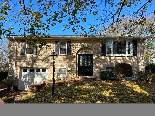 479 Loftus St, New Bedford, MA 02746