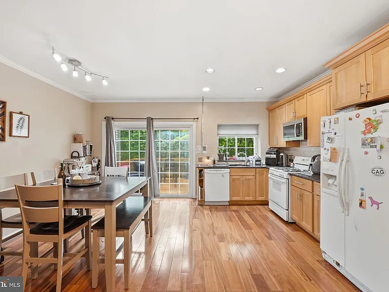 12109 Wedgeway Ct — Photo 6