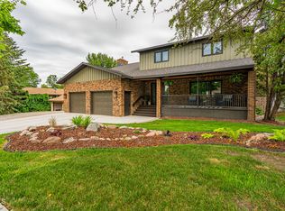 3301 Winnipeg Dr, Bismarck, ND 58503