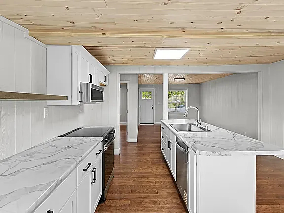 1021 Baird Ave — Photo 8