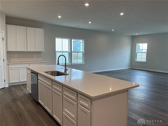 5th image of 1941 Schmidt Dr E