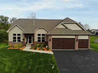 560 Turmeric Cir, Roscoe, IL 61073