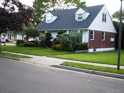 1st image of 154 Leonard Cir