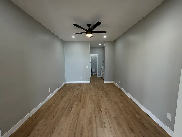 2410 Albatross St #12 — Photo 14