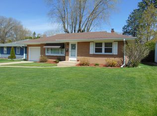 3806 Barrington Rd, Rockford, IL 61107