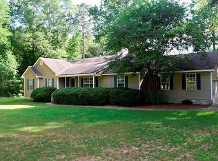 1031 Country Club Dr, Union Point, GA 30669