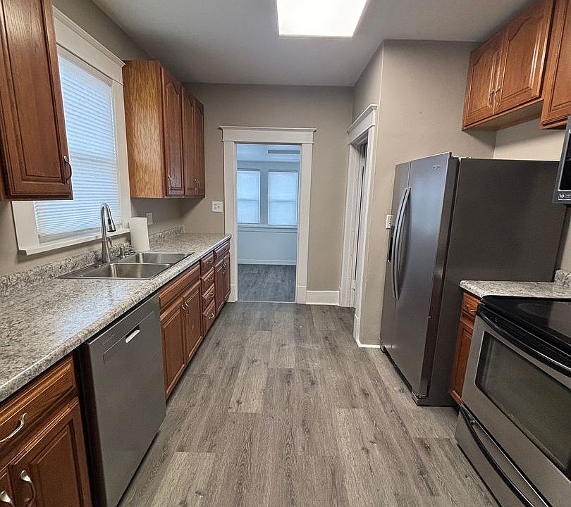 1st image of 707 W Pasewalk Ave