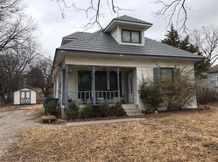 804 Hulme St, Bowie, TX 76230