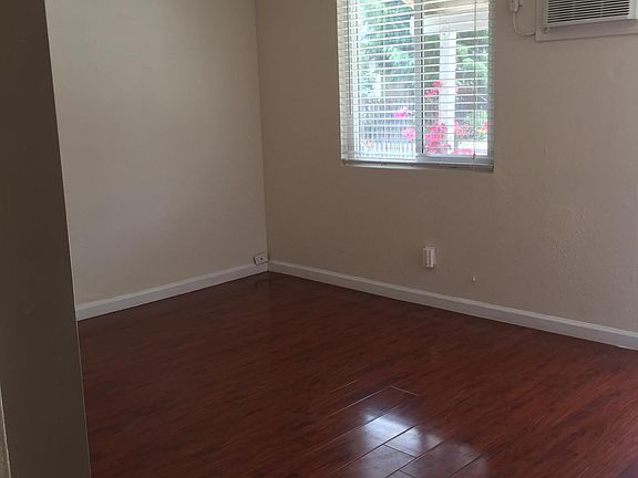 4th image of 2853 2nd Ave