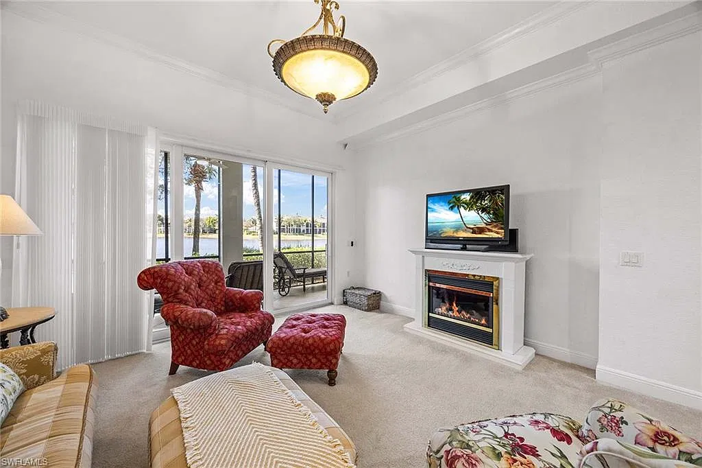 3 bed, 3.0 bath, 2100 sqft, $9,000 — Photo 3