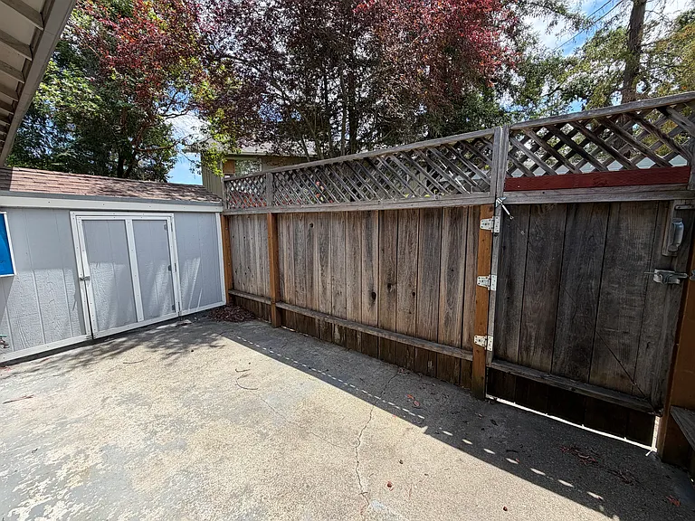 85 Randall Ln — Photo 14