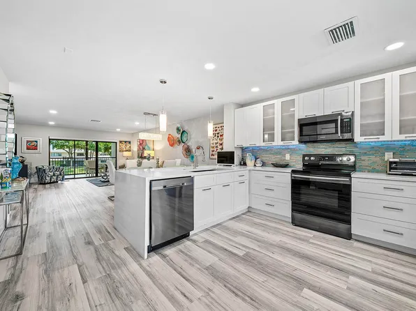 42 STRATFORD Lane W #D, Boynton Beach, FL 33436