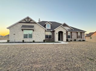 155 Spanish Moss Trl, Rhome, TX 76078