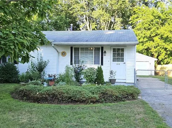 319 S McCord Rd, Holland, OH 43528