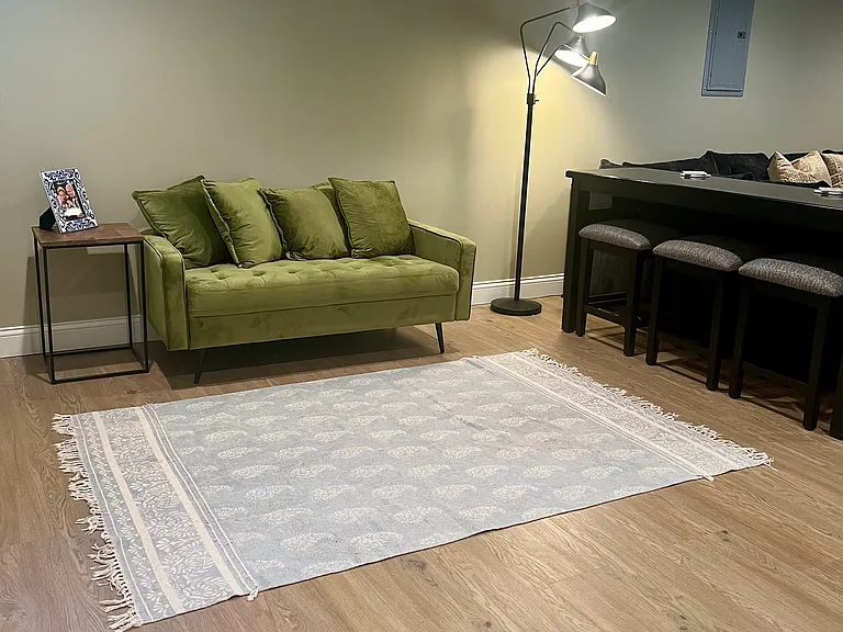 LL- Sitting area