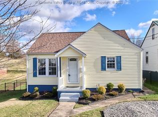 904 Meadow Dr, South Charleston, WV 25309