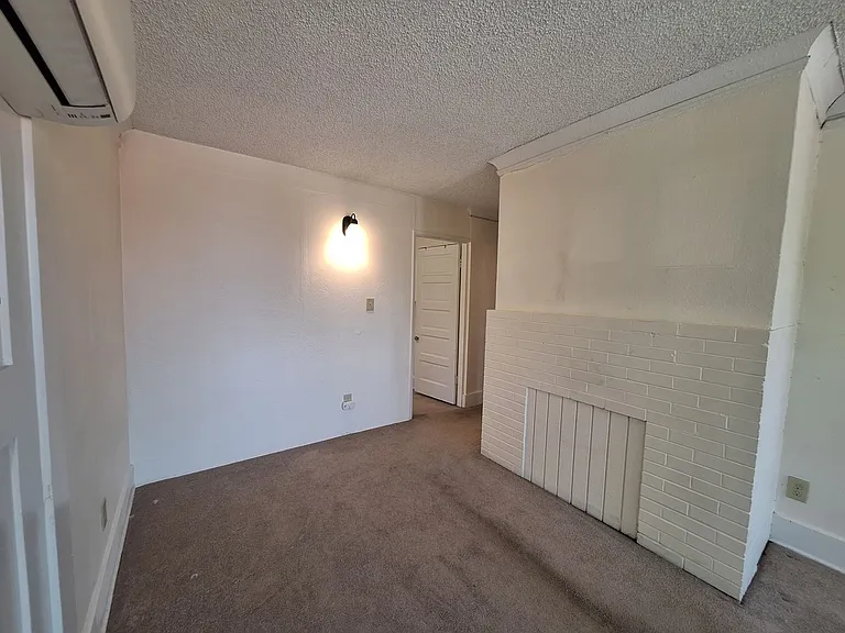 703 N Garden St #B — Photo 13