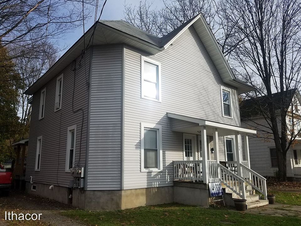1st image of 138 Groton Ave #3
