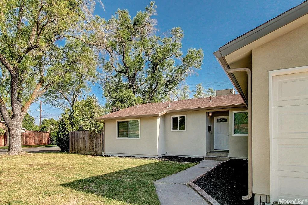 216 Ribier Ave photo 1