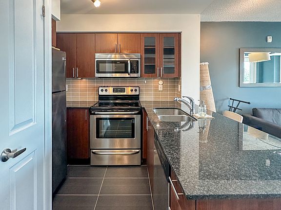 3rd image of 75 Norman Bethune Ave #504