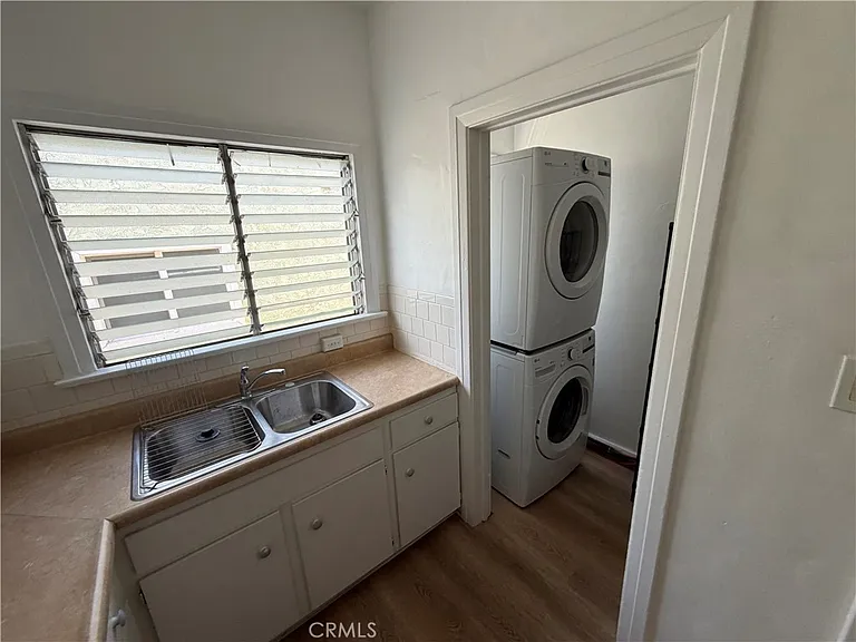 1117 Queen Anne Pl — Photo 6