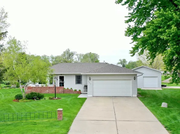 3930 Chelsea Pl, Grand Island, NE 68803