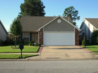260 W Fairlane Pl, Sapulpa, OK 74066