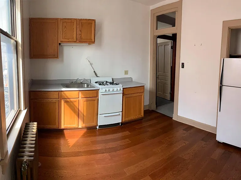 2362 Wheeler St #2 — Photo 6