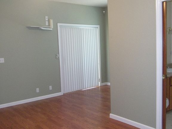 Bedroom - downstairs_08012014