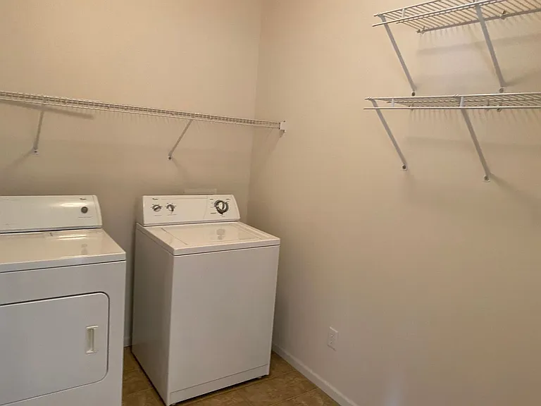 Old Orchard Apartments — Photo 39