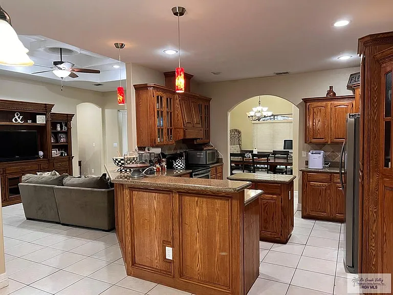 1626 Christian Cir — Photo 15
