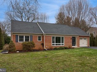 109 Woodlawn Dr, Willow Street, PA 17584