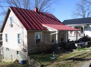 517 N 2nd St, Ripley, OH 45167