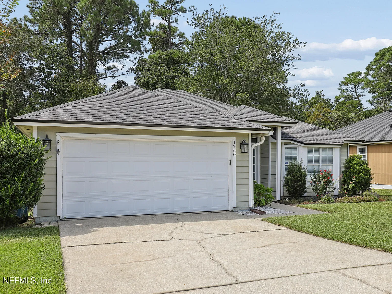 3 bed, 2.0 bath, 1480 sqft, $2,200 — Photo 2