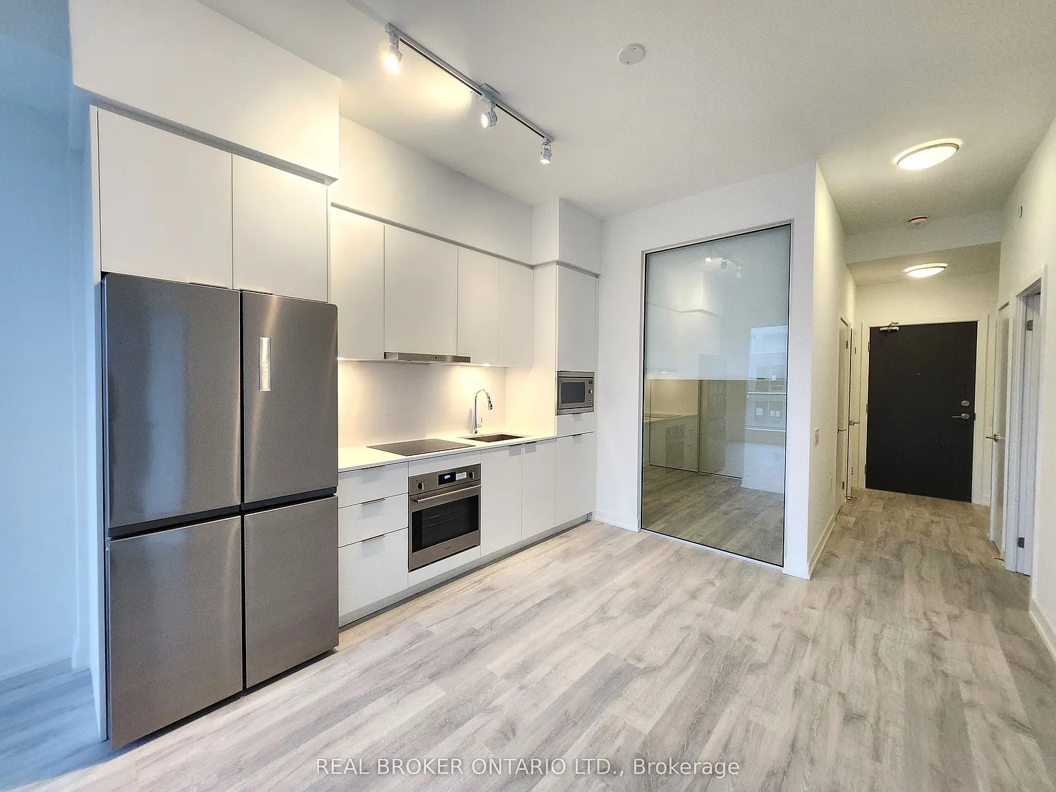 3 bed, $3,000 — Photo 3