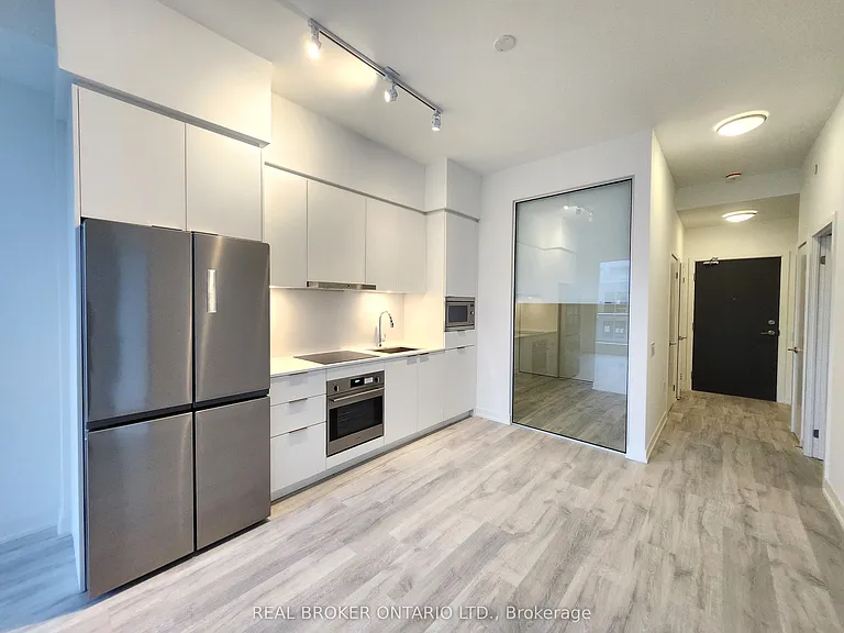 7 Golden Lion Hts #N625 — Photo 3